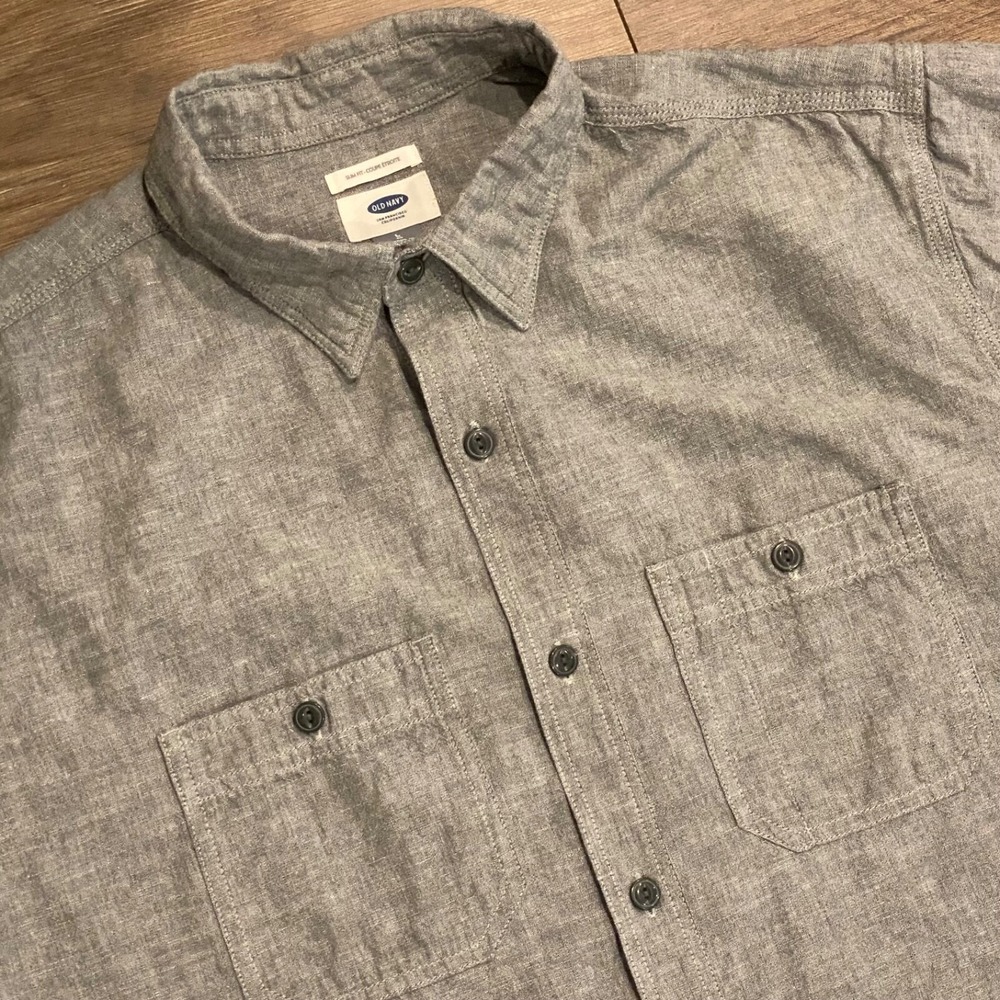 Old Navy Men's Button Down Shirt L Gray Slim Fit Short Sleeve Button Pockets